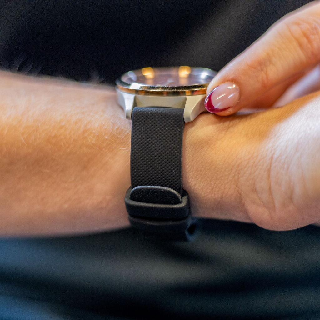 Black 18mm Silicone Band With Quick Release Clasp For Watches