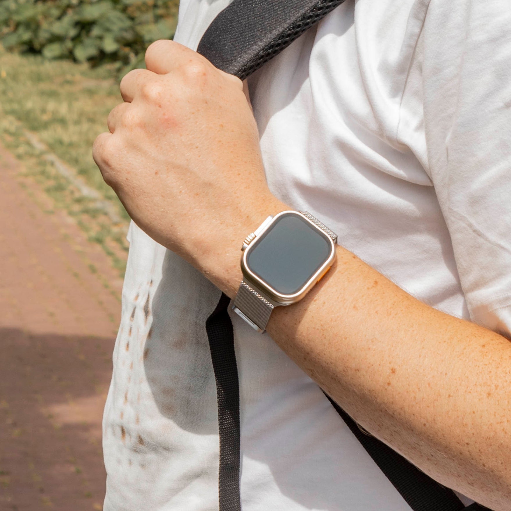 Apple Watch Milanese Strap In Champagne Finish Edition