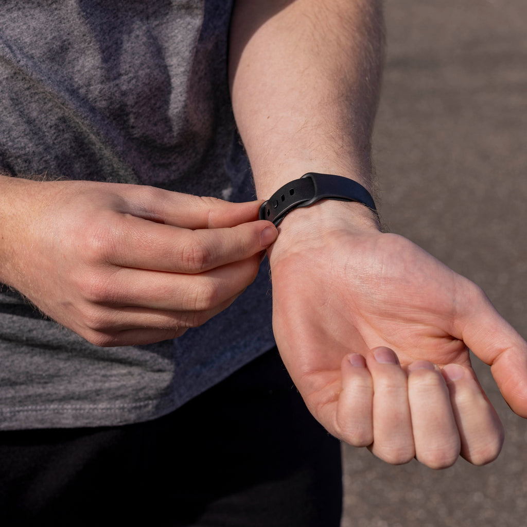Black Silicone Band Compatible With Fitbit Versa 3 Classic
