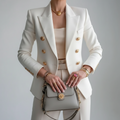 Elegant Dobbeltradet Blazer Dame med Guldknapper til Tidløs Stil 0