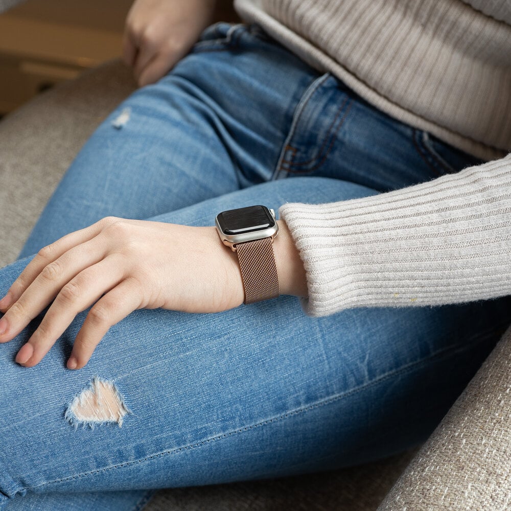 Milanese Strap In Rosé Tone Edition For Everyday Style On Apple Watch